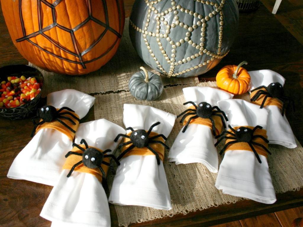 24-Halloween Craft For Adults