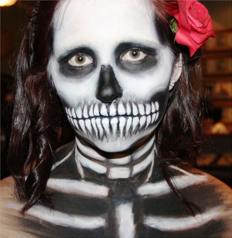 31. Skull Halloween Makeup Ideas