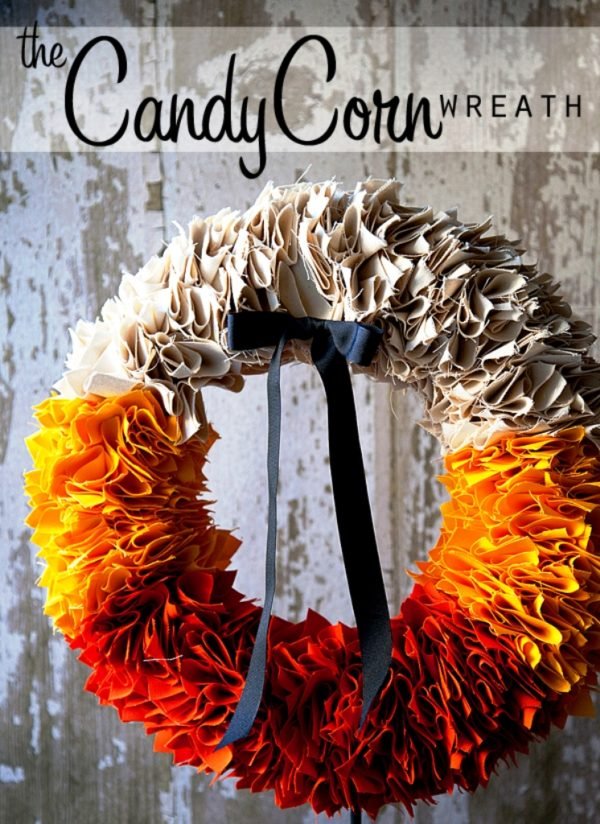 25 Creative DIY Halloween Wreath Tutorial For You - Instaloverz