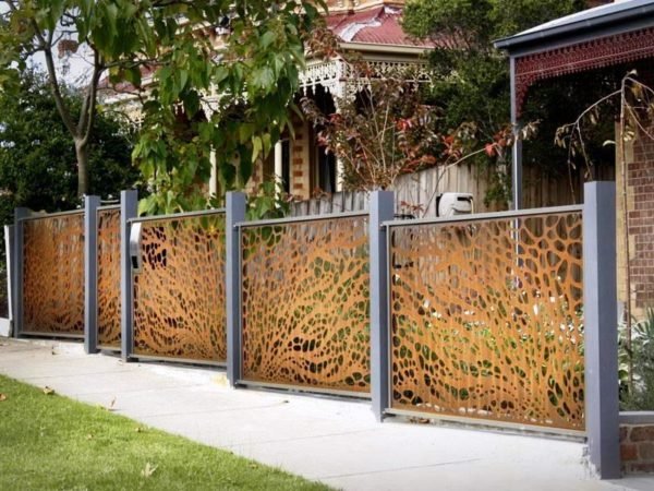 25 Amazing Fence Design Ideas To Try - Instaloverz