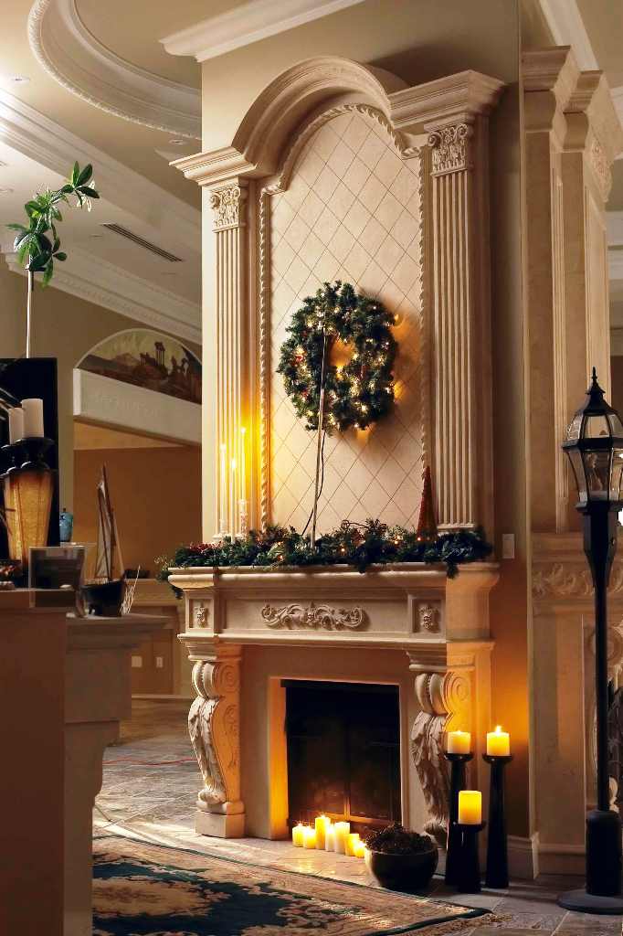 22-Christmas Fireplace Design