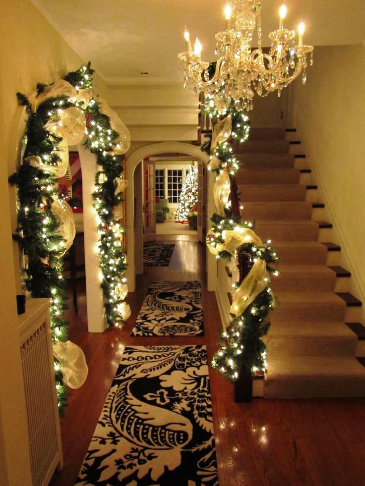 25-Christmas Lights Stairs