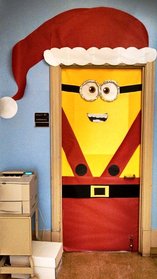 11-Christmas Door Decor Ideas