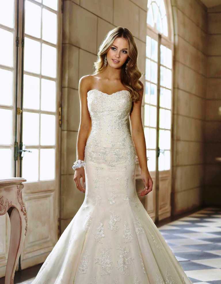 3-Strapless Wedding Dress