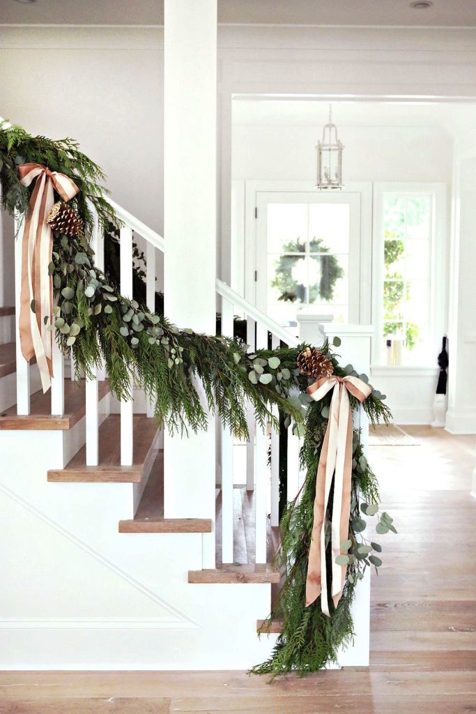 Natural Staircase Christmas Decorations