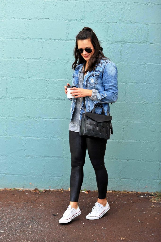Legging Outfits For Traveling With Denim